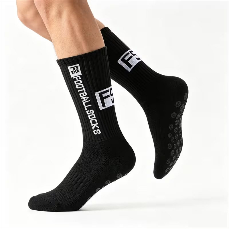 1 Pair Grippy Sports Crew Sock - огляд і ціна Sports Equipment Football